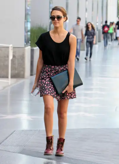 Jessica Alba's Chic Stroll in Hollywood - August 19, 2012