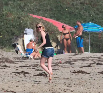 Emma Stone's Beach Day Extravaganza: A Day of Leisure in Malibu