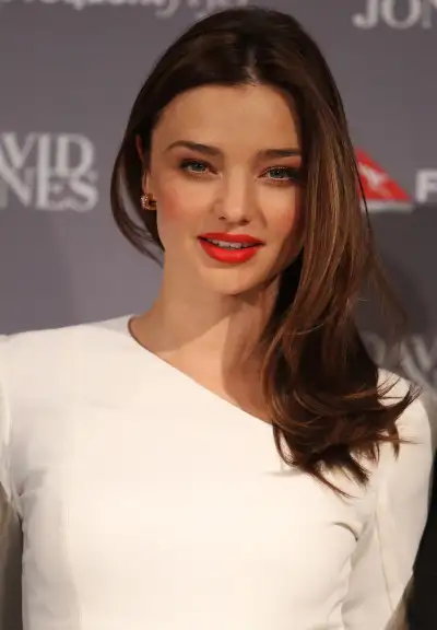 Miranda Kerr Shines at AMEX Press Conference in Sydney - August 30, 2012