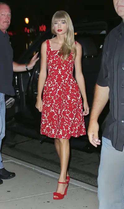 Taylor Swift Takes New York City by Storm: Promoting Her Latest Single at MTV Studio