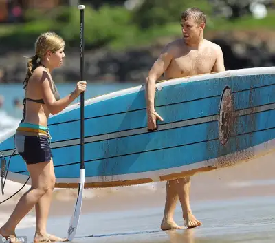 Jennette McCurdy's Hawaiian Retreat: A Day at the Maui Beach on August 30, 2012