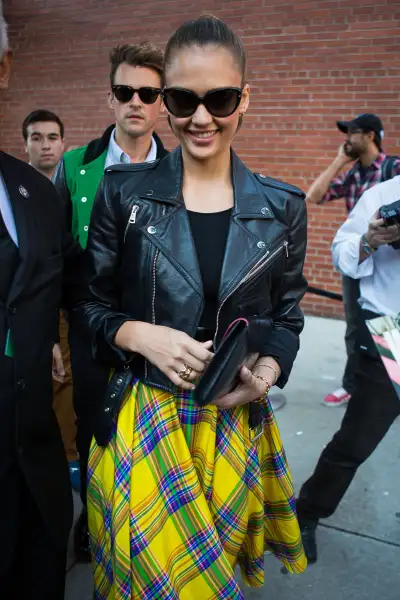 Jessica Alba Radiates Elegance at the Ralph Lauren Fashion Show in New York City