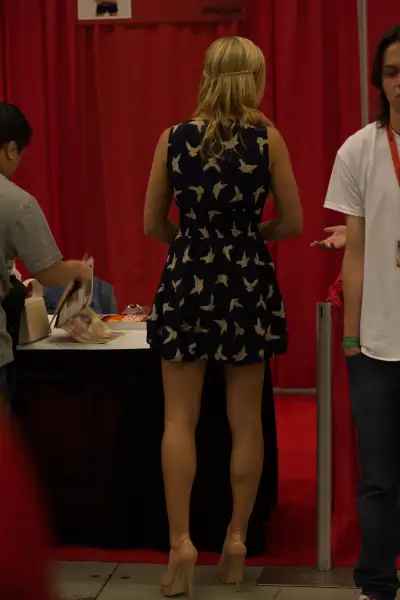 Laura Vandervoort's Enthralling Appearance at Montreal Comic Con