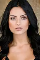 Aislinn Derbez