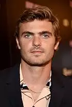 Alex Roe