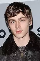 Miles Heizer