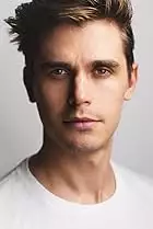 Antoni Porowski