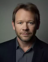 Dallas Roberts